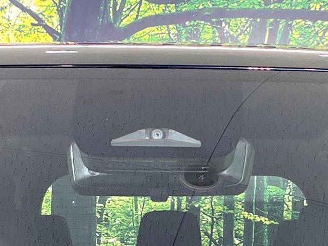 TOYOTA VOXY HYBRID 2023