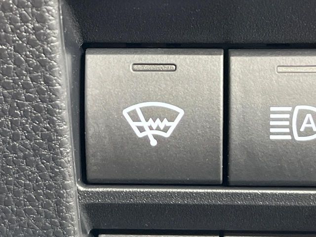 TOYOTA VOXY 4WD 2023