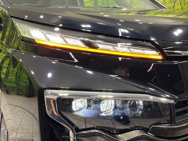 TOYOTA VOXY 4WD 2023