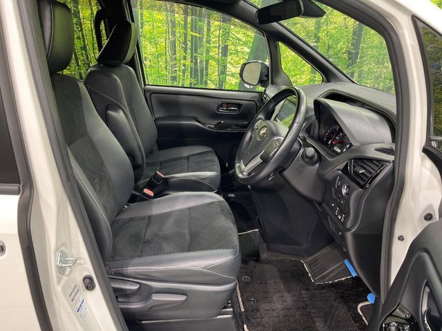 TOYOTA VOXY 4WD 2020