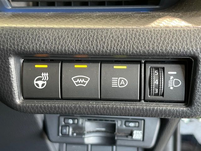 TOYOTA PRIUS 4WD 2024