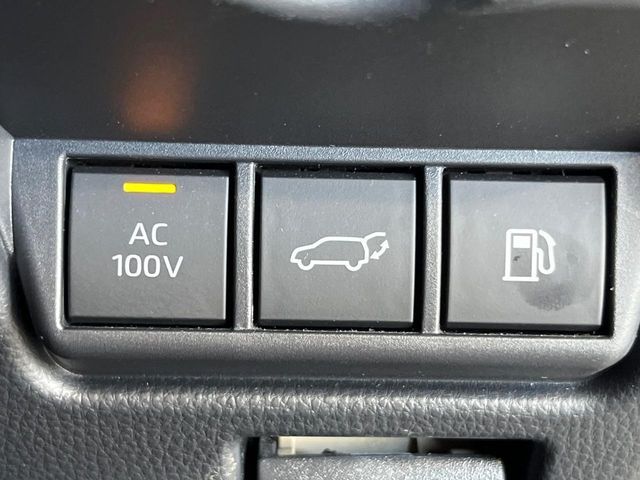 TOYOTA PRIUS 4WD 2024