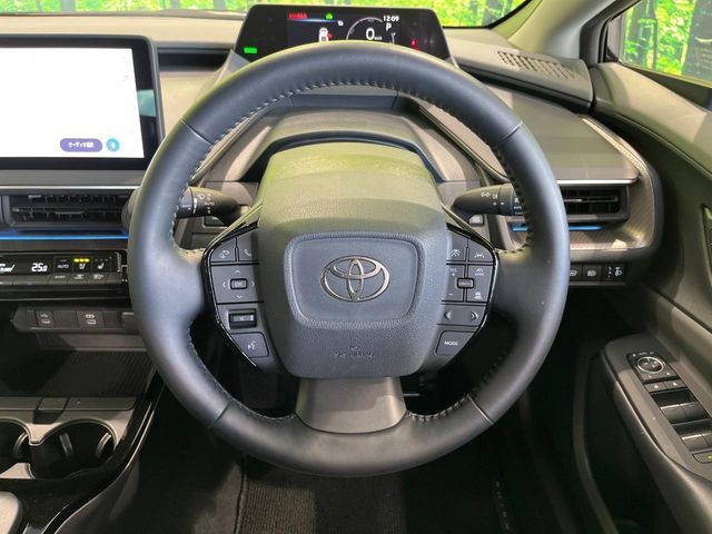 TOYOTA PRIUS 4WD 2024