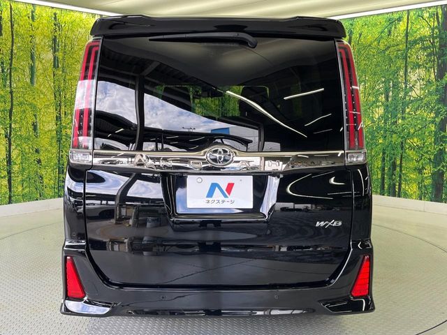 TOYOTA NOAH 2019
