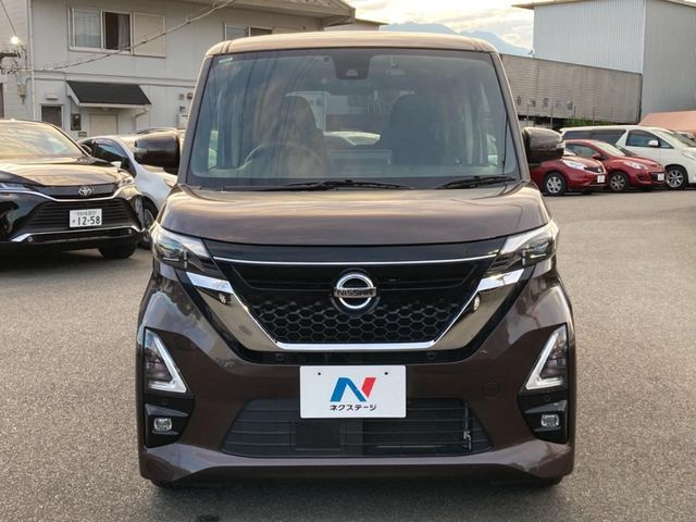 NISSAN ROOX 2020