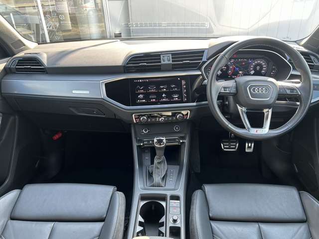 AUDI AUDI Q3 2022