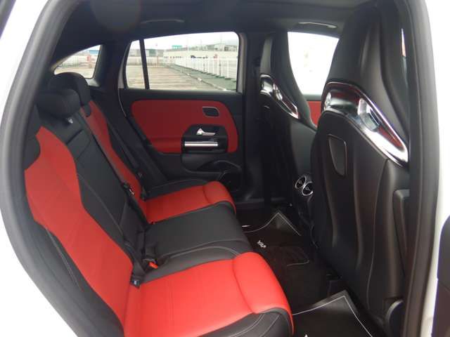 MERCEDES BENZ MERCEDES AMG GLA class 2023