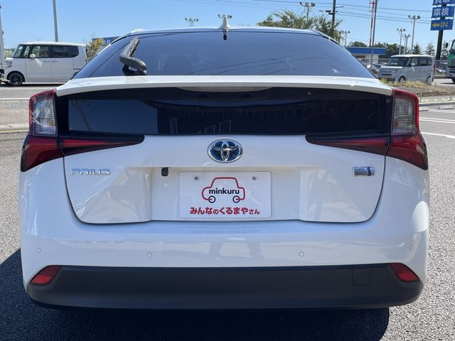 TOYOTA PRIUS 2020