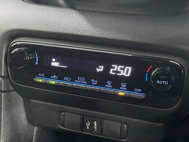 TOYOTA YARIS HYBRID 2022