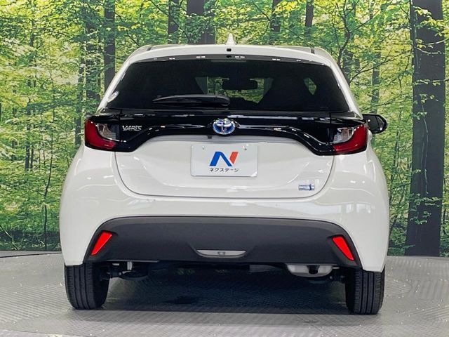 TOYOTA YARIS HYBRID 2022