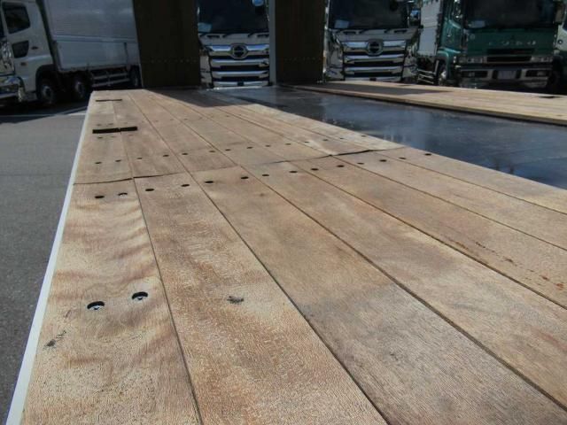 MITSUBISHI FUSOU SUPER GREAT 2025