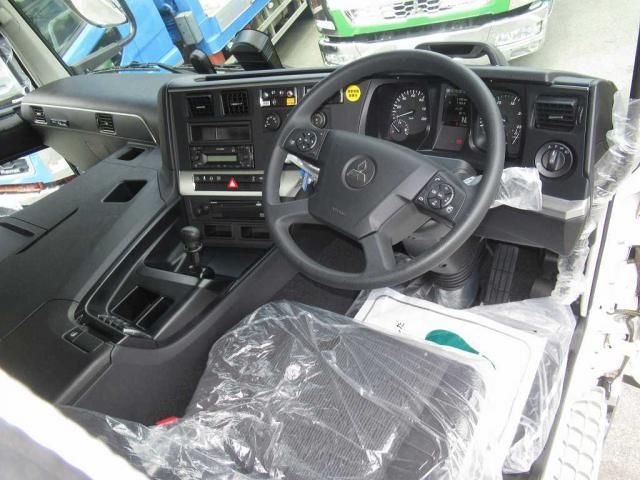 MITSUBISHI FUSOU SUPER GREAT 2025