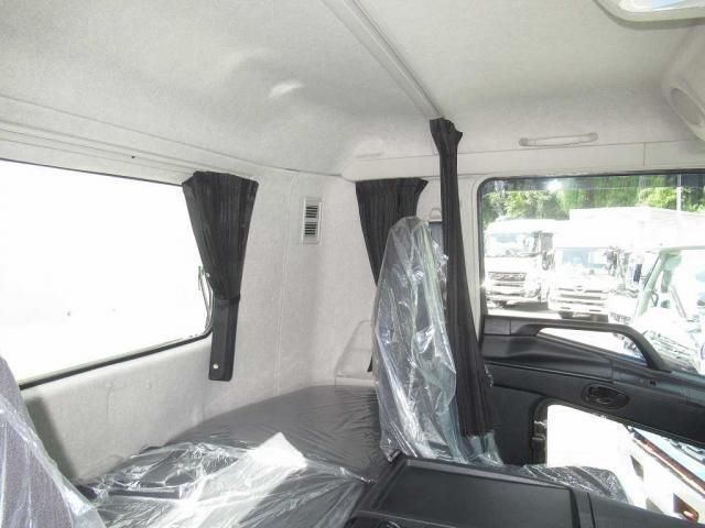 MITSUBISHI FUSOU SUPER GREAT 2025