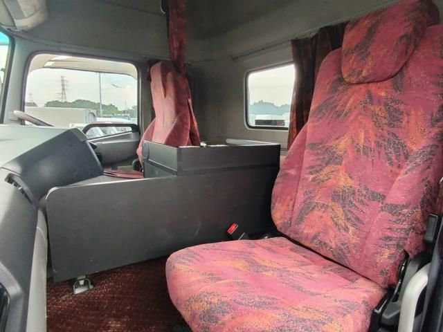 NISSAN DIESEL Quon 2019