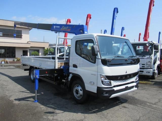 MITSUBISHI CANTER 2025