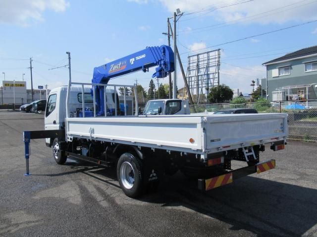 MITSUBISHI CANTER 2025