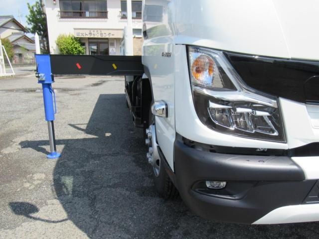 MITSUBISHI CANTER 2025