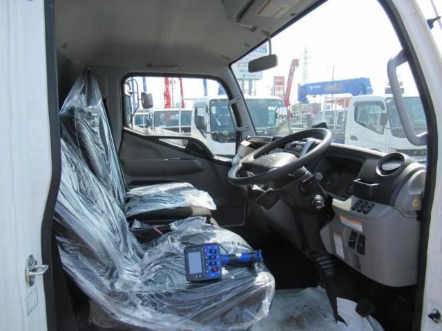 MITSUBISHI CANTER 2025