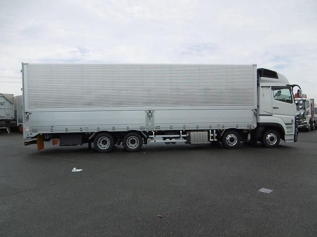 MITSUBISHI FUSOU SUPER GREAT 2025