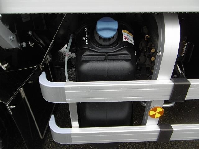 MITSUBISHI FUSOU SUPER GREAT 2025