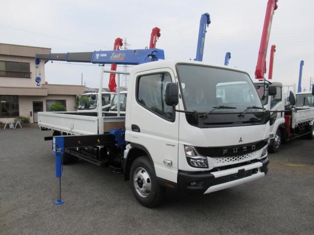 MITSUBISHI CANTER 2025