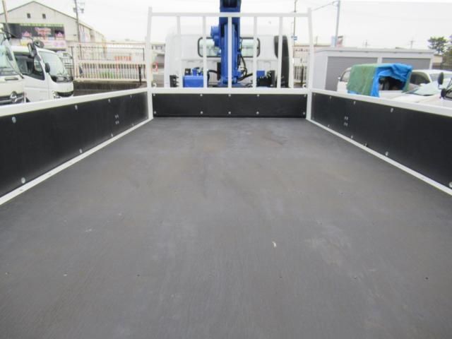 MITSUBISHI CANTER 2025