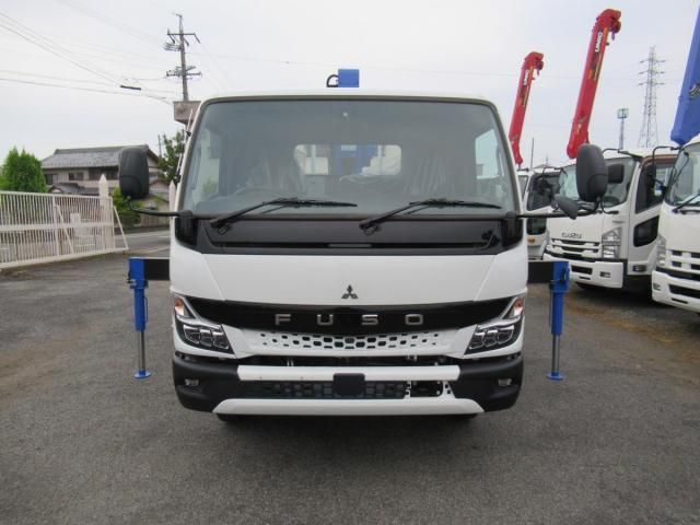 MITSUBISHI CANTER 2025