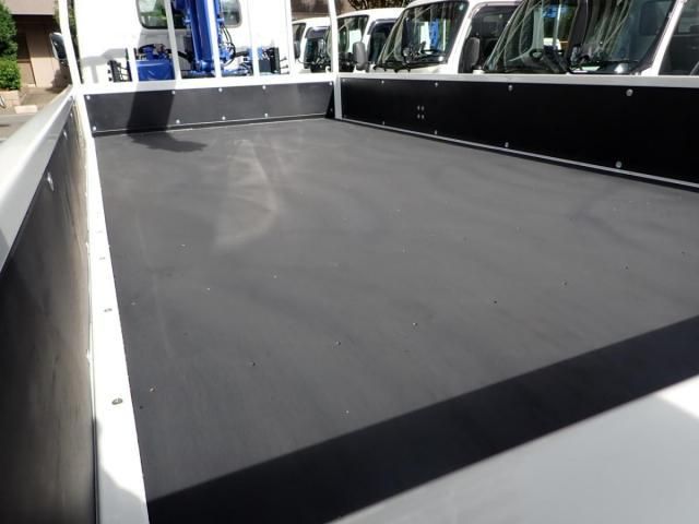 MITSUBISHI CANTER 2025