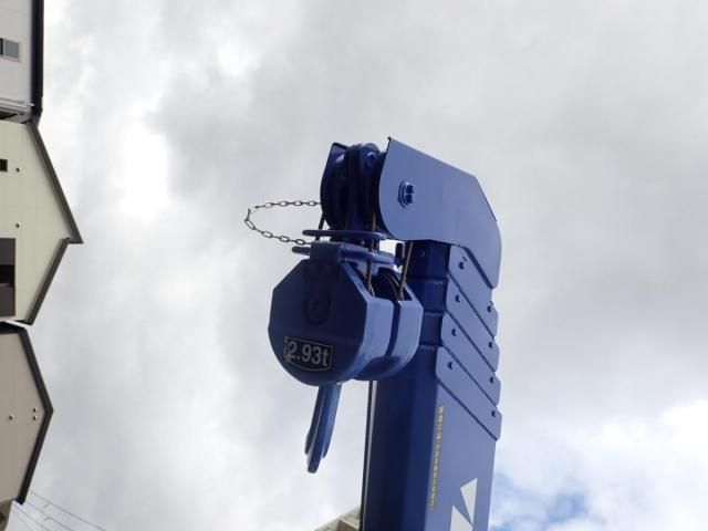 MITSUBISHI CANTER 2025