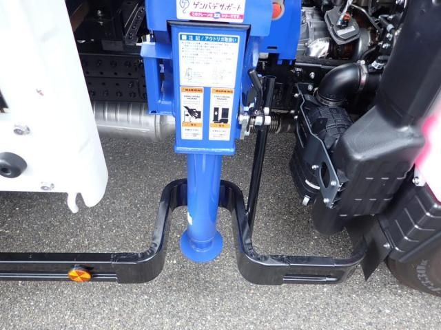 MITSUBISHI CANTER 2025