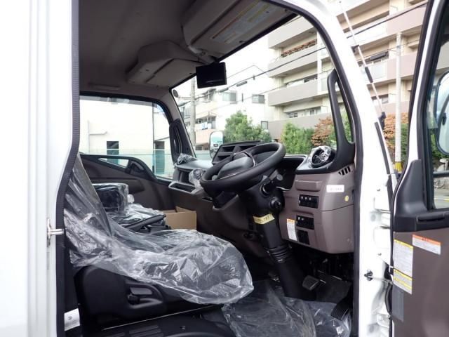 MITSUBISHI CANTER 2025