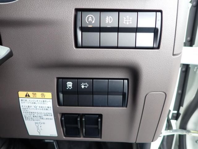 MITSUBISHI CANTER 2025