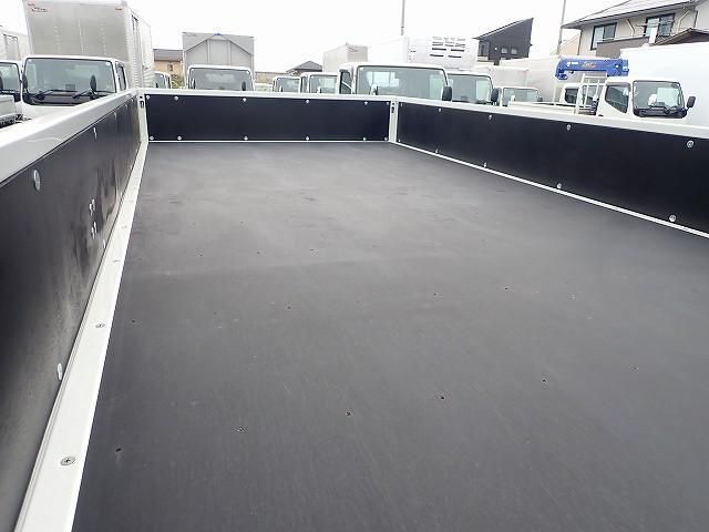 MITSUBISHI CANTER 2025