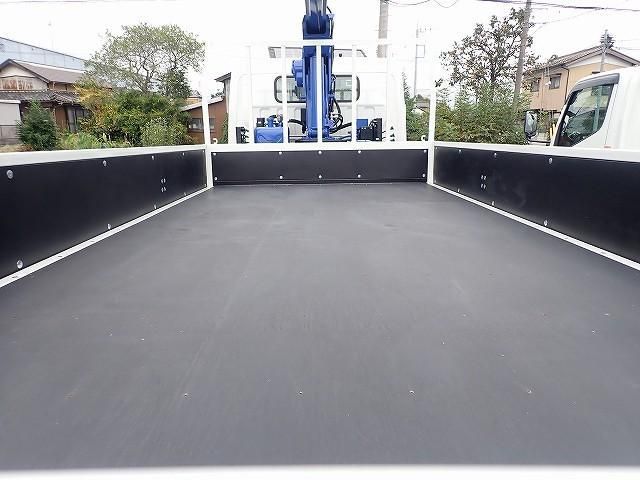 MITSUBISHI CANTER 2025