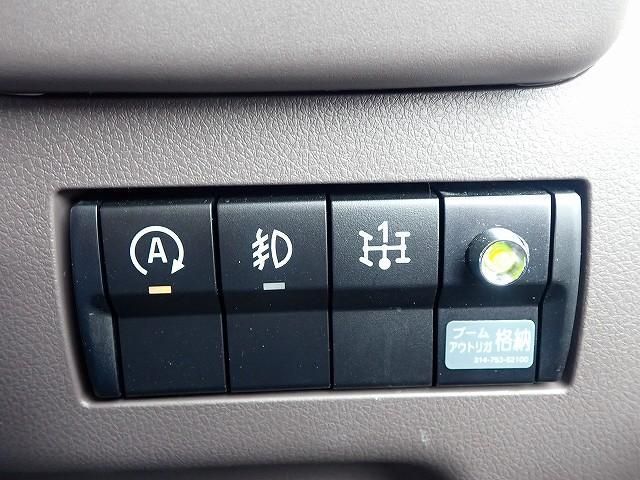 MITSUBISHI CANTER 2025