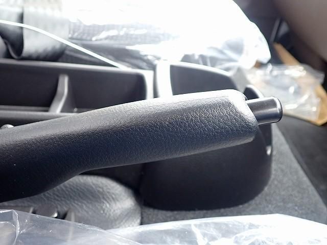 MITSUBISHI CANTER 2025