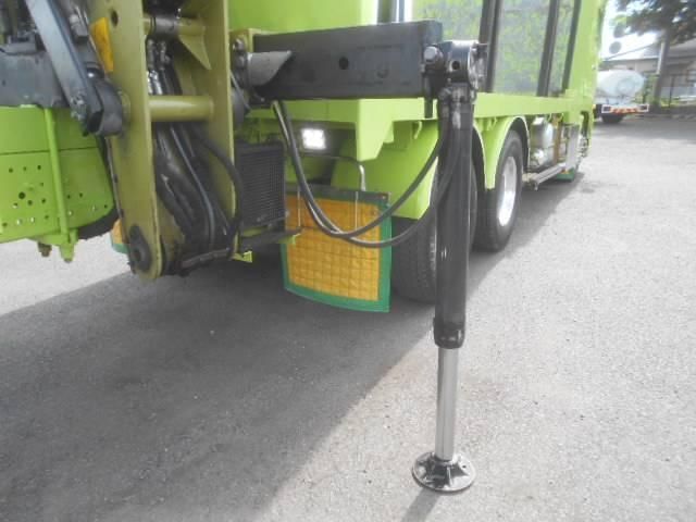 NISSAN DIESEL Quon 2019