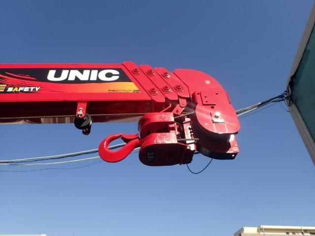 MITSUBISHI CANTER 2025