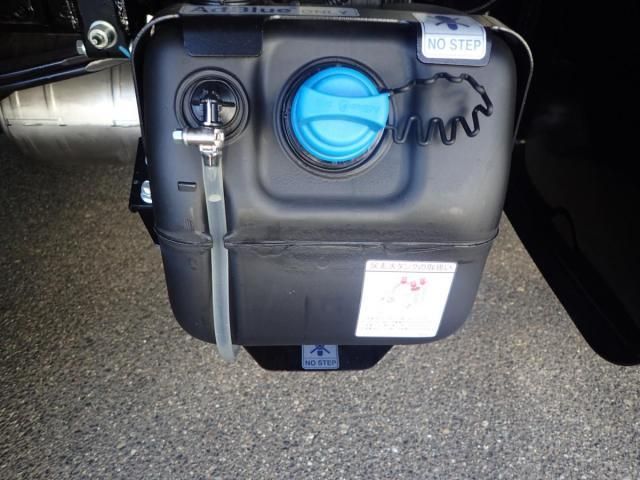 MITSUBISHI CANTER 2025