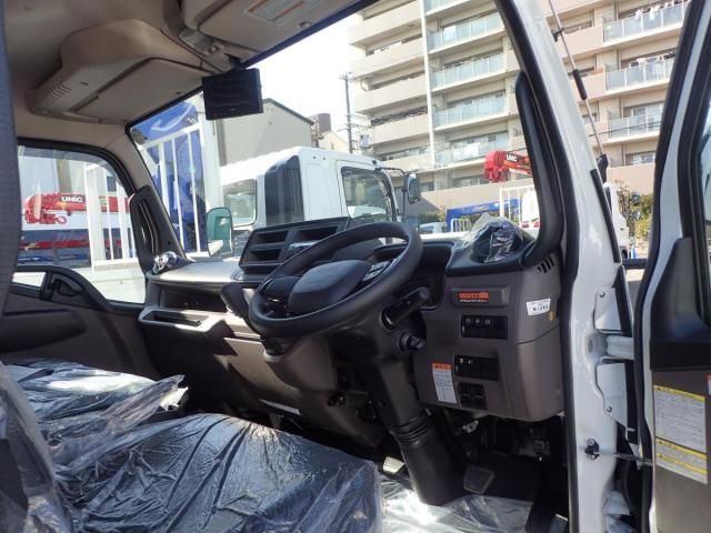 MITSUBISHI CANTER 2025