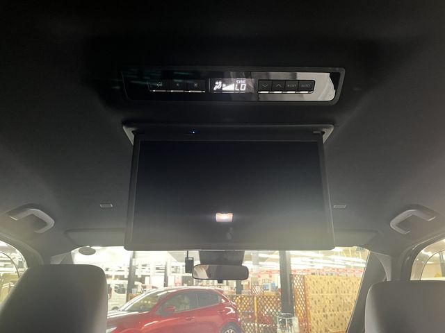 TOYOTA VOXY HYBRID 2022