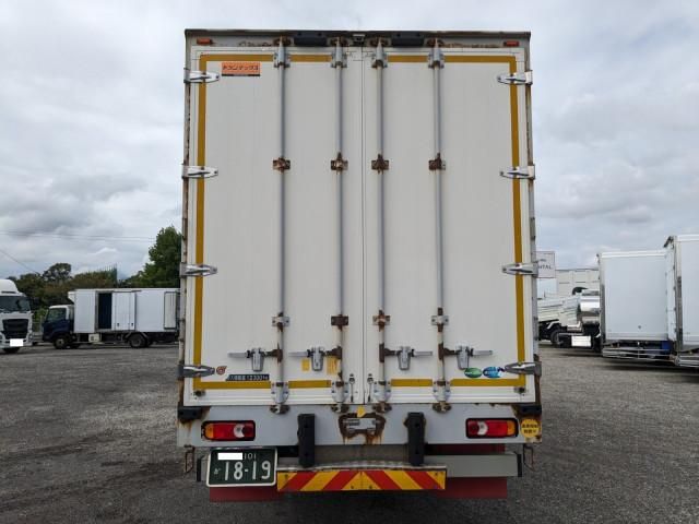 NISSAN DIESEL Quon 2018