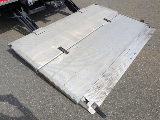 MITSUBISHI FUSOU FIGHTER 2018