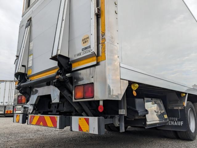 NISSAN DIESEL Quon 2016