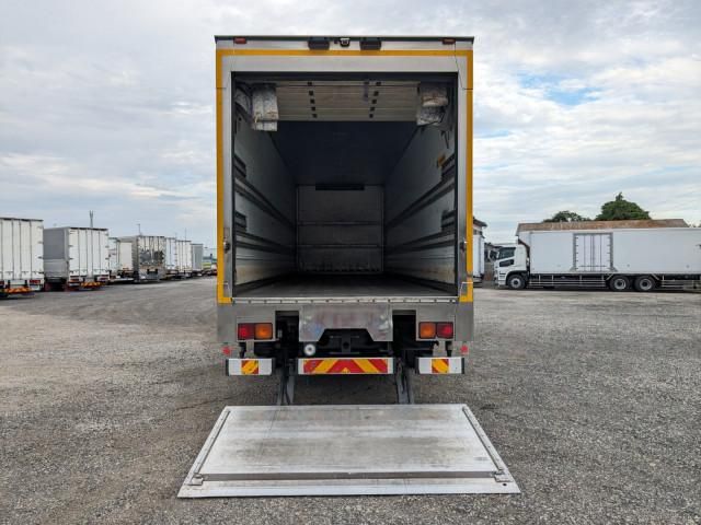 NISSAN DIESEL Quon 2016