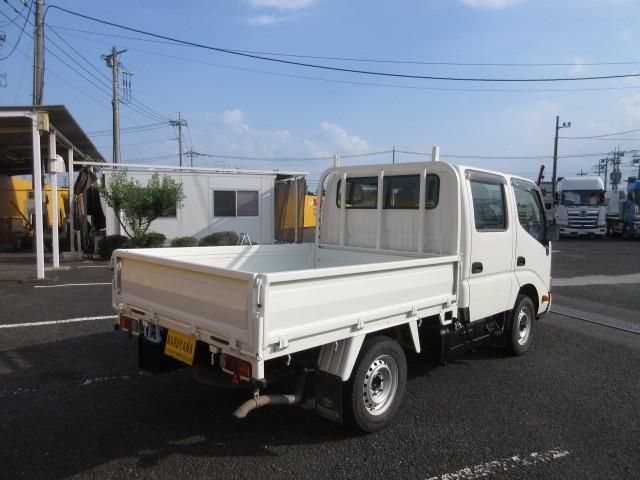 TOYOTA DYNA 2017