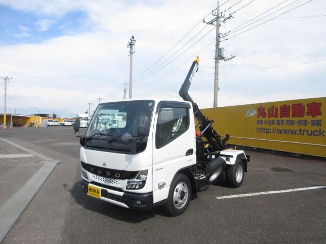 MITSUBISHI CANTER 2024