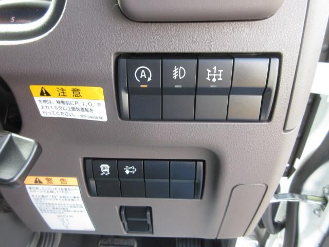 MITSUBISHI CANTER 2024