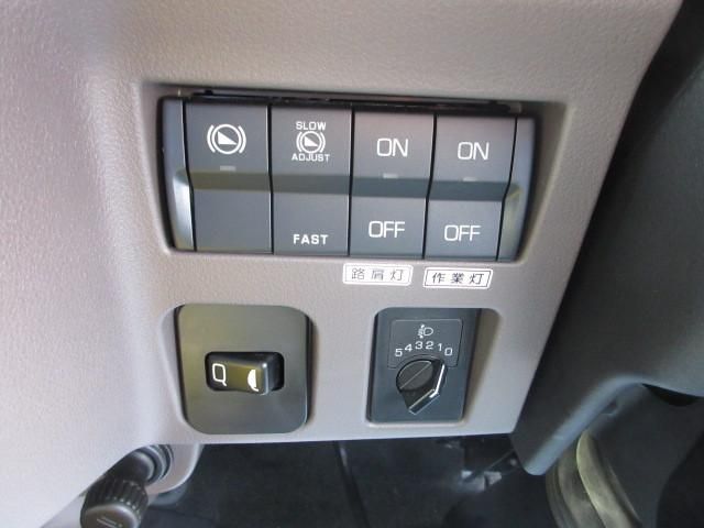 MITSUBISHI CANTER 2024