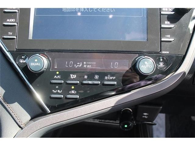 TOYOTA CAMRY HYBRID 2017